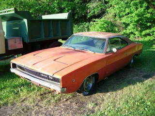 Illustration for article titled Ratty Mopar Dump